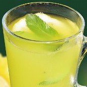 Refresco com mix de casca de frutas