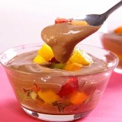 Creme de chocolate e frutas
