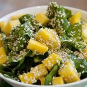 Salada de agrião com manga