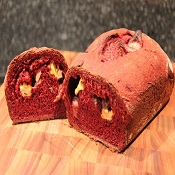 Pão rosa de frutas frescas