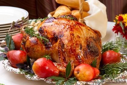 Peru ao molho de frutas